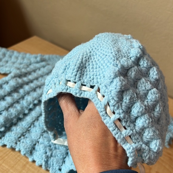 Baby Handknitted cardigan and bonnet set color baby blue - Picture 15 of 17